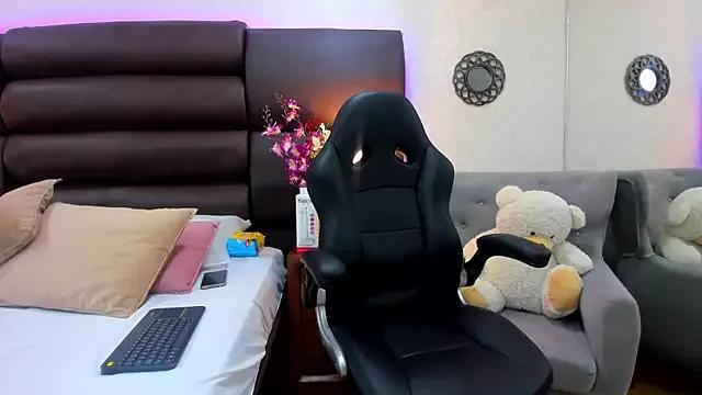 Customizable and immersive - Activate your taste buds and check-out our delicious choice of bondage cams streams with excited models getting their amazing bodies screwed with their beloved sex toys.