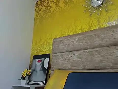 ElianaCollins from StripChat is Freechat