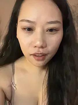 Eliza-E from StripChat is Freechat