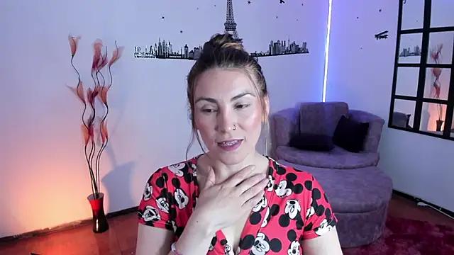 Elizabeth_taylor_b from StripChat is Freechat