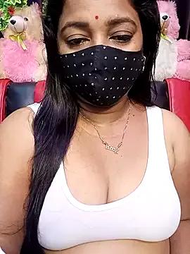 ella_mariya from StripChat is Freechat