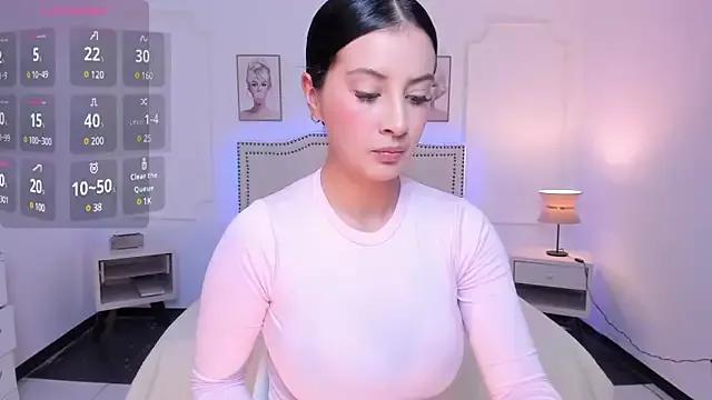 Ella_rush from StripChat is Freechat