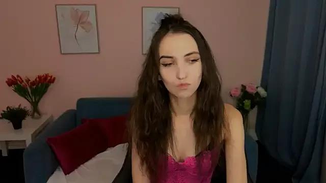 EllaSteele from StripChat is Freechat