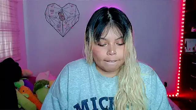 EllieMoonX from StripChat is Freechat