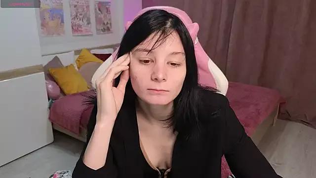 EllinEverly from StripChat is Freechat