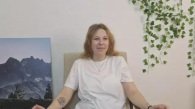 ElwineFitch from StripChat is Freechat