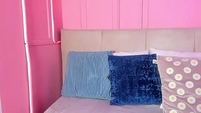 Emelyy_Carter from StripChat is Freechat