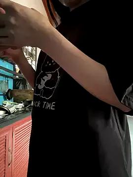 Emily-y from StripChat is Freechat