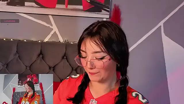 Emily_Caprile from StripChat is Freechat