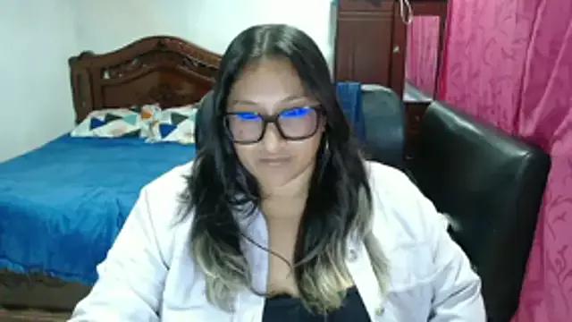 EmilyLove1014 from StripChat is Freechat