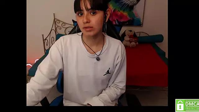 Emilyy_evans_ from StripChat is Freechat