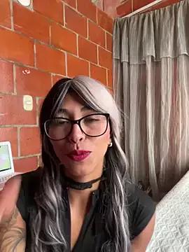 emma__lovecum from StripChat is Freechat