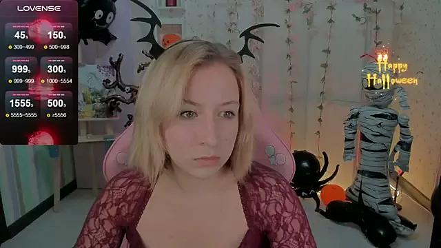 Emma_Garcias from StripChat is Freechat