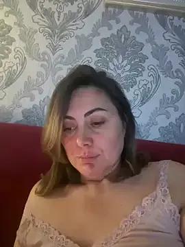 Emma_roqueen from StripChat is Freechat