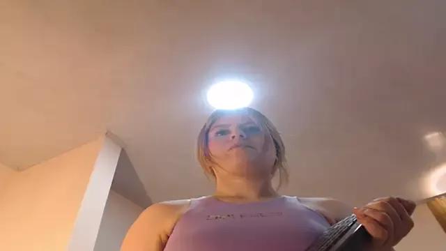 Emmaa_Blonde from StripChat is Freechat