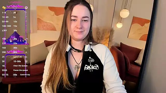 EmmaBloomm from StripChat is Freechat