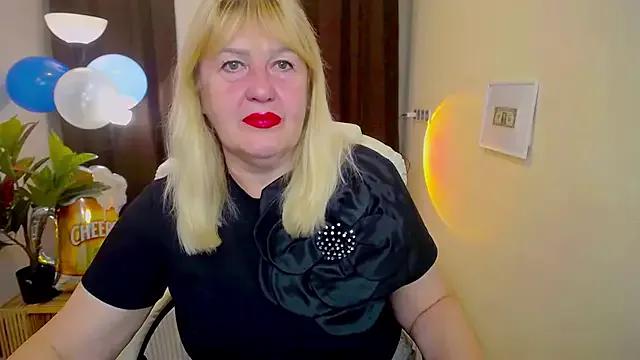 EmmaEllison from StripChat is Freechat