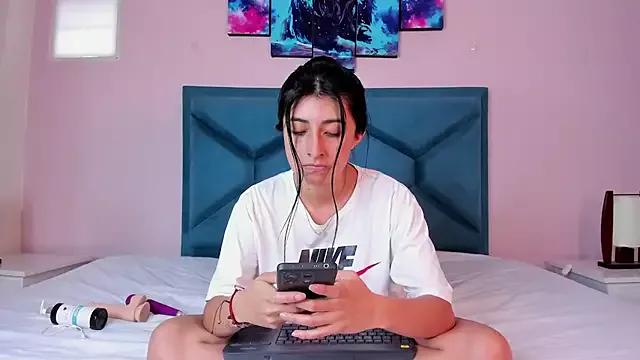 EmmaWilliamss from StripChat
