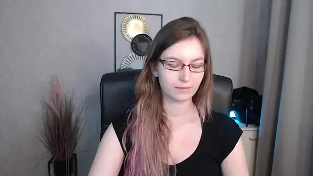 emmaxDelight from StripChat is Freechat