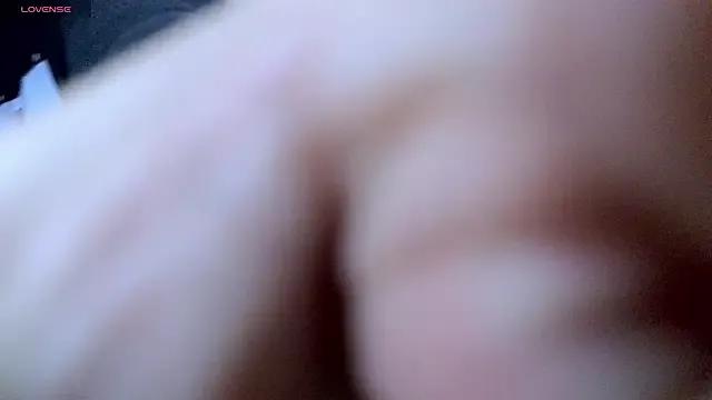 estrella_gold from StripChat is Freechat