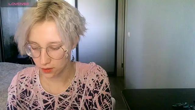 Eva_Lilac from StripChat is Freechat