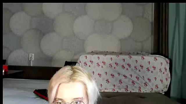 Eva_Lilac from StripChat is Freechat