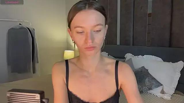 Photos of EvaToniz from StripChat is Freechat