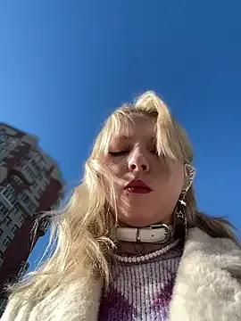 EveLittleSinner from StripChat is Freechat