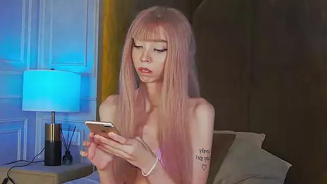 Evelyn_Neal from StripChat is Freechat