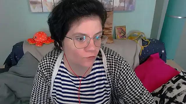 EverlyRays from StripChat