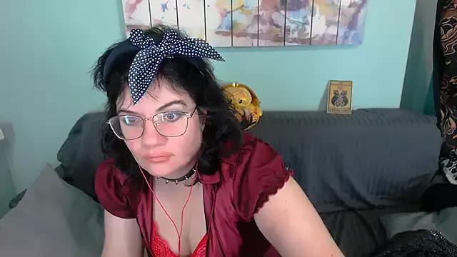 EverlyRays from StripChat