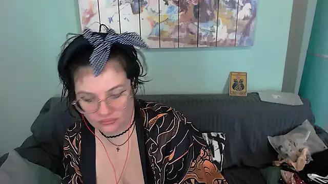 EverlyRays from StripChat