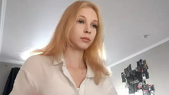 Fafa_Fluff from StripChat is Freechat