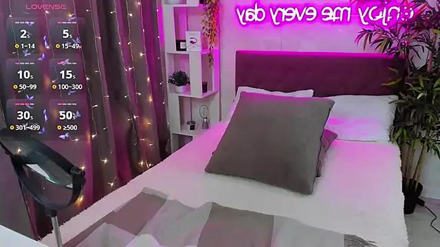 Customizable and immersive - Activate your taste buds and check-out our delicious choice of bondage cams streams with excited models getting their amazing bodies screwed with their beloved sex toys.