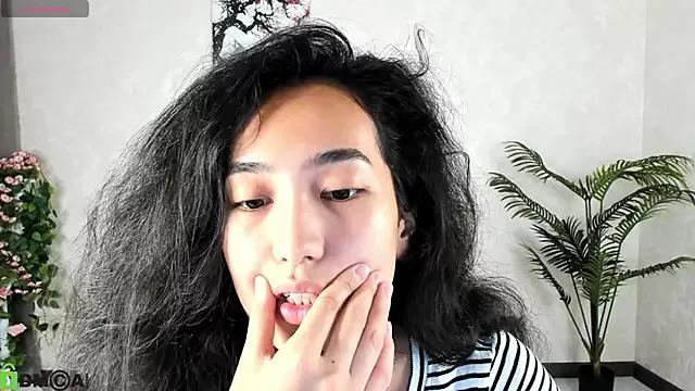 FlirtyAura from StripChat is Freechat