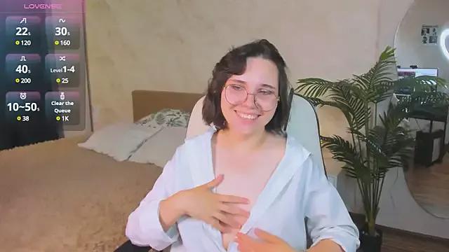 FlirtyLili from StripChat is Freechat