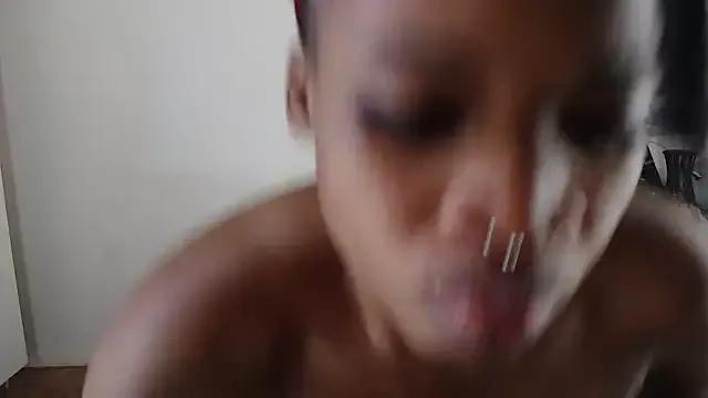 FLOWERLIPS25 from StripChat is Freechat