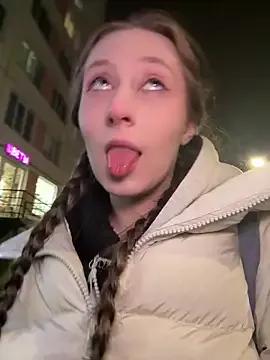 Photos of FroggyAnna from StripChat is Freechat