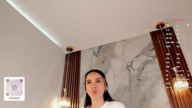 Gabbyy_ from StripChat is Freechat