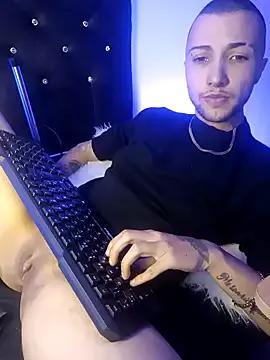 GabrielFTM from StripChat is Freechat