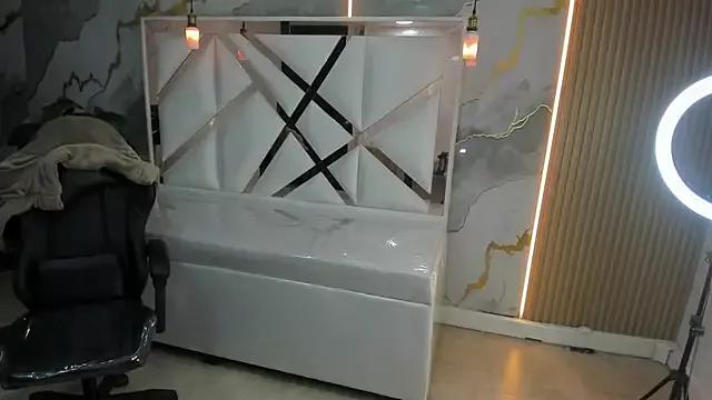 Customizable and immersive - Activate your taste buds and check-out our delicious choice of bondage cams streams with excited models getting their amazing bodies screwed with their beloved sex toys.