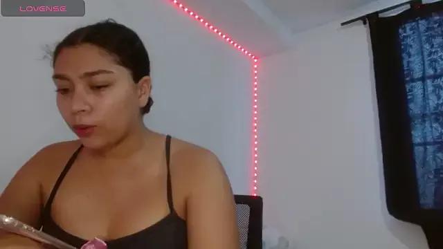 Gaby_Rosse2 webcams show profile image 