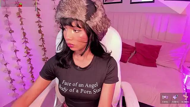 Gigi_Strawberry from StripChat is Freechat