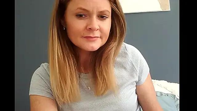 Ginger-bb from StripChat is Freechat