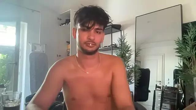 Photos of Gipsyboysteve from StripChat is Freechat