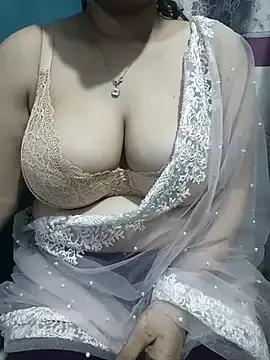 Glamour_queen from StripChat is Freechat
