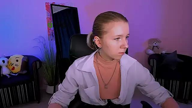 gloria_bubble from StripChat is Freechat