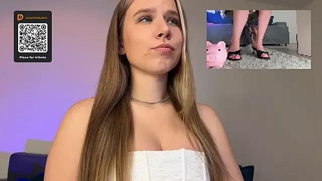 GoddessRoss from StripChat is Freechat