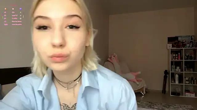 Golden_Vibe from StripChat is Freechat