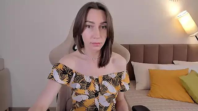 GoodGlamorGirl from StripChat is Freechat
